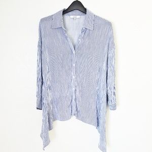 $30⬇️ RO& DE striped button down shirt